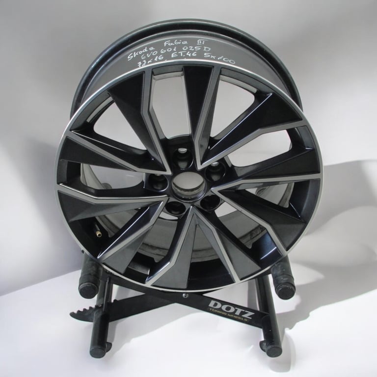1x Alufelge 16 Zoll 7.0" 5x100 46ET Glanz Schwarz 6V0601025D Skoda Fabia Iii