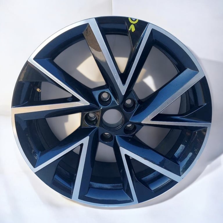 1x Alufelge 18 Zoll 8.0" 5x112 3V0601025 Skoda Superb Iii Rim Wheel