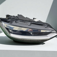 Laden Sie das Bild in den Galerie-Viewer, Frontscheinwerfer VW Touran 5TB941082B Full LED Rechts Scheinwerfer Headlight