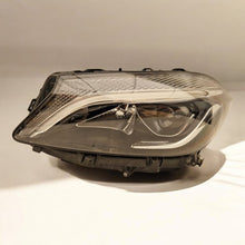 Laden Sie das Bild in den Galerie-Viewer, Frontscheinwerfer Mercedes-Benz A1769068900 LED Links Scheinwerfer Headlight