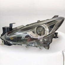Laden Sie das Bild in den Galerie-Viewer, Frontscheinwerfer Mazda III BHN3-51040 Xenon Ein Stück (Rechts oder Links)