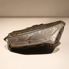 Laden Sie das Bild in den Galerie-Viewer, Frontscheinwerfer Skoda Enyaq IV 5LB941015A LED Links Scheinwerfer Headlight