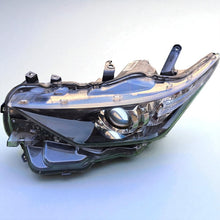 Laden Sie das Bild in den Galerie-Viewer, Frontscheinwerfer Toyota Auris 81150-02K30 LED Links Scheinwerfer Headlight SCH5002604924cv