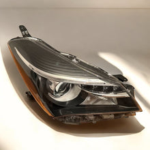 Load image into Gallery viewer, Frontscheinwerfer Toyota Yaris LED Rechts Scheinwerfer Headlight