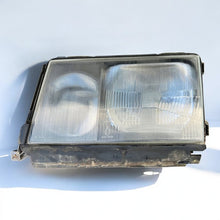 Laden Sie das Bild in den Galerie-Viewer, Frontscheinwerfer Mercedes-Benz Cabrio Coupe C124 1305544027 Links Headlight