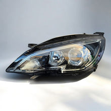 Laden Sie das Bild in den Galerie-Viewer, Frontscheinwerfer Peugeot 308 62841L256 9816990680 Vorderseite Headlight SCH3867841378fw