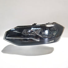 Laden Sie das Bild in den Galerie-Viewer, Frontscheinwerfer VW Polo 2G1941005 Links Scheinwerfer Headlight