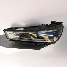 Laden Sie das Bild in den Galerie-Viewer, Frontscheinwerfer BMW IX I20 5A3CE93-04 Links Scheinwerfer Headlight