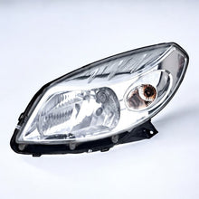 Load image into Gallery viewer, Frontscheinwerfer Dacia Sandero I 8200733878 Links Scheinwerfer Headlight