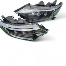 Laden Sie das Bild in den Galerie-Viewer, Frontscheinwerfer Mitsubishi Outlander III 8301D3-32 Full LED Rechts oder Links