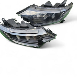 Frontscheinwerfer Mitsubishi Outlander III 8301D3-32 Full LED Rechts oder Links