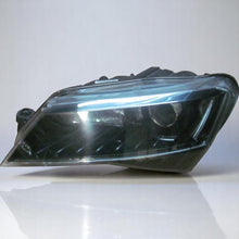Laden Sie das Bild in den Galerie-Viewer, Frontscheinwerfer Skoda Superb III 3V1941015B Xenon Links Scheinwerfer Headlight