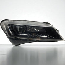 Laden Sie das Bild in den Galerie-Viewer, Frontscheinwerfer Skoda Superb III 3V1941016A Xenon Rechts Headlight