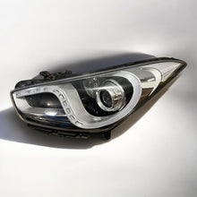 Load image into Gallery viewer, Frontscheinwerfer Hyundai I40 92101-3Z100 Links Scheinwerfer Headlight