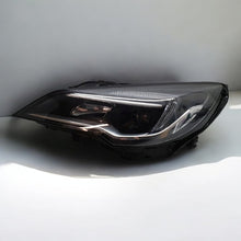 Load image into Gallery viewer, Frontscheinwerfer Opel Astra K 39158005 LED Links Scheinwerfer Headlight