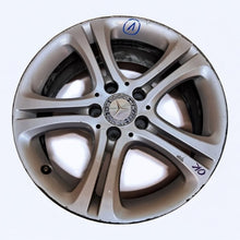 Load image into Gallery viewer, 1x Alufelge 17 Zoll 7.5&quot; 5x112 52 5ET A2464010100 Mercedes-Benz W176 W246