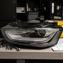 Load image into Gallery viewer, Frontscheinwerfer Audi A4 B8 8K0941005C Xenon Links Scheinwerfer Headlight