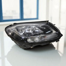 Laden Sie das Bild in den Galerie-Viewer, Frontscheinwerfer Mercedes-Benz W205 A2058200261 Rechts Scheinwerfer Headlight SCH2172694368od