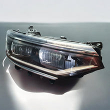 Laden Sie das Bild in den Galerie-Viewer, Frontscheinwerfer VW Passat B8 3G1941082P Rechts Scheinwerfer Headlight