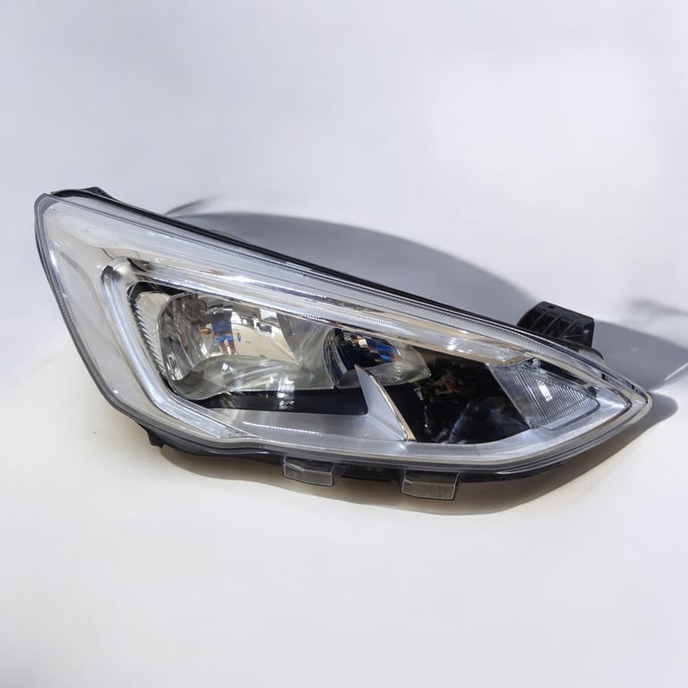 Frontscheinwerfer Ford Focus JX7B-13W029-AE Rechts Scheinwerfer Headlight