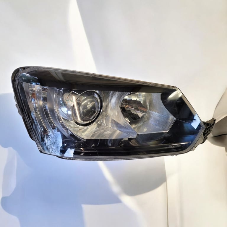 Frontscheinwerfer Skoda Yeti 5L1941016C LED Rechts Scheinwerfer Headlight