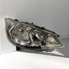 Laden Sie das Bild in den Galerie-Viewer, Frontscheinwerfer Seat Ibiza 6F1941006 Rechts Scheinwerfer Headlight