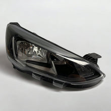 Laden Sie das Bild in den Galerie-Viewer, Frontscheinwerfer Ford Focus JX7B-13W029-CE Rechts Scheinwerfer Headlight