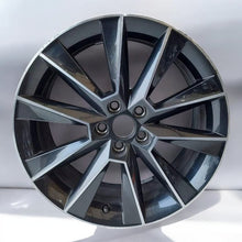 Laden Sie das Bild in den Galerie-Viewer, 1x Alufelge 17 Zoll 7.0&quot; 5x112 5JJ601025 Skoda Rapid Rim Wheel