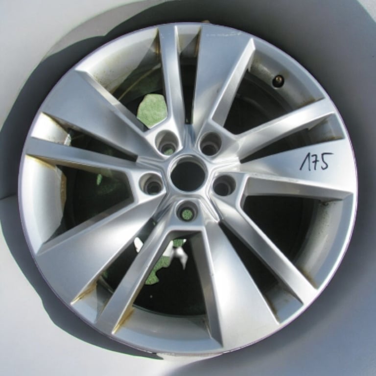 1x Alufelge 18 Zoll 7.0" 5x112 43ET Silber 565601025 Skoda Kodiaq Rim Wheel FEL1671946050bl