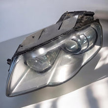 Load image into Gallery viewer, Frontscheinwerfer VW Passat 3C0941751D Xenon Links Scheinwerfer Headlight SCH5946723268ff