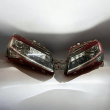 Laden Sie das Bild in den Galerie-Viewer, Frontscheinwerfer Skoda Superb III 3V1941016D Full LED Rechts oder Links