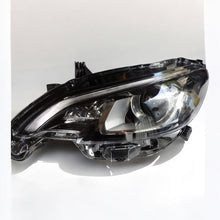Laden Sie das Bild in den Galerie-Viewer, Frontscheinwerfer Peugeot 108 90026268 81150-0H150 Ein Stück (Rechts oder Links)