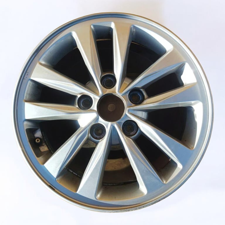 1x Alufelge 15 Zoll 6.0" 5x114.3 46ET Glanz Grau 52910G4100 Hyundai Rim Wheel