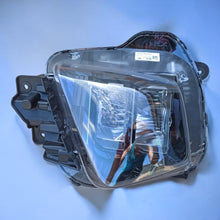 Laden Sie das Bild in den Galerie-Viewer, Frontscheinwerfer Hyundai Tucson 92102N7100 Rechts Scheinwerfer Headlight