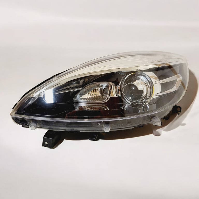 Frontscheinwerfer Renault Grand III Scenic 260607160R 89906007 Links Headlight