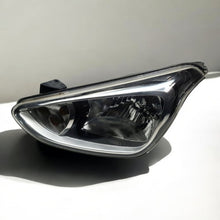 Load image into Gallery viewer, Frontscheinwerfer Hyundai I10 92101-B9000 Links Scheinwerfer Headlight SCH9220277254mw