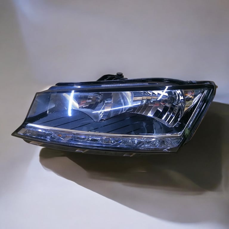 Frontscheinwerfer Skoda Fabia III 6V1941015D LED Links Scheinwerfer Headlight
