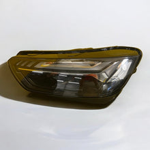 Laden Sie das Bild in den Galerie-Viewer, Frontscheinwerfer Audi Avant 80A941035E LED Links Scheinwerfer Headlight