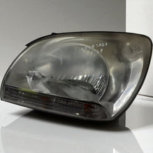 Load image into Gallery viewer, Frontscheinwerfer Kia Sportage II 92101-1F0 Links Scheinwerfer Headlight SCH5083043343uf