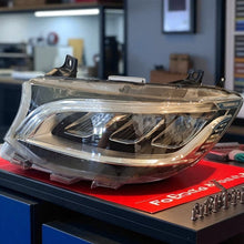 Laden Sie das Bild in den Galerie-Viewer, Frontscheinwerfer Mercedes-Benz Sprinter A9109067100 LED Links Headlight SCH1098696879vj