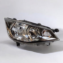 Laden Sie das Bild in den Galerie-Viewer, Frontscheinwerfer Seat Ibiza 6F1941016A Rechts Scheinwerfer Headlight