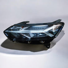 Laden Sie das Bild in den Galerie-Viewer, Frontscheinwerfer Dacia Sandero III 260605914R LED Links Scheinwerfer Headlight