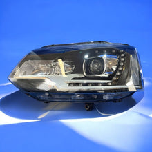 Laden Sie das Bild in den Galerie-Viewer, Frontscheinwerfer VW T5 7E5941015C Xenon Links Scheinwerfer Headlight