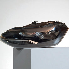 Load image into Gallery viewer, Frontscheinwerfer VW Polo 2G1941005 Ein Stück (Rechts oder Links) Headlight SCH8857511475fl