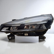 Laden Sie das Bild in den Galerie-Viewer, Frontscheinwerfer Mitsubishi Colt V Clio 260600149 LED Links Headlight