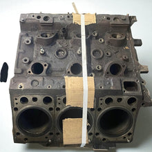 Laden Sie das Bild in den Galerie-Viewer, Motorblock Mercedes-Benz OM501_16 Diesel Unkomplett