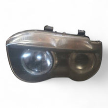 Load image into Gallery viewer, Frontscheinwerfer BMW E65 Xenon Ein Stück (Rechts oder Links) Headlight SCH9330244733py