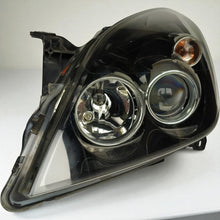 Laden Sie das Bild in den Galerie-Viewer, Frontscheinwerfer Opel Vectra C 13170928 Xenon Links Scheinwerfer Headlight SCH1511653555tb