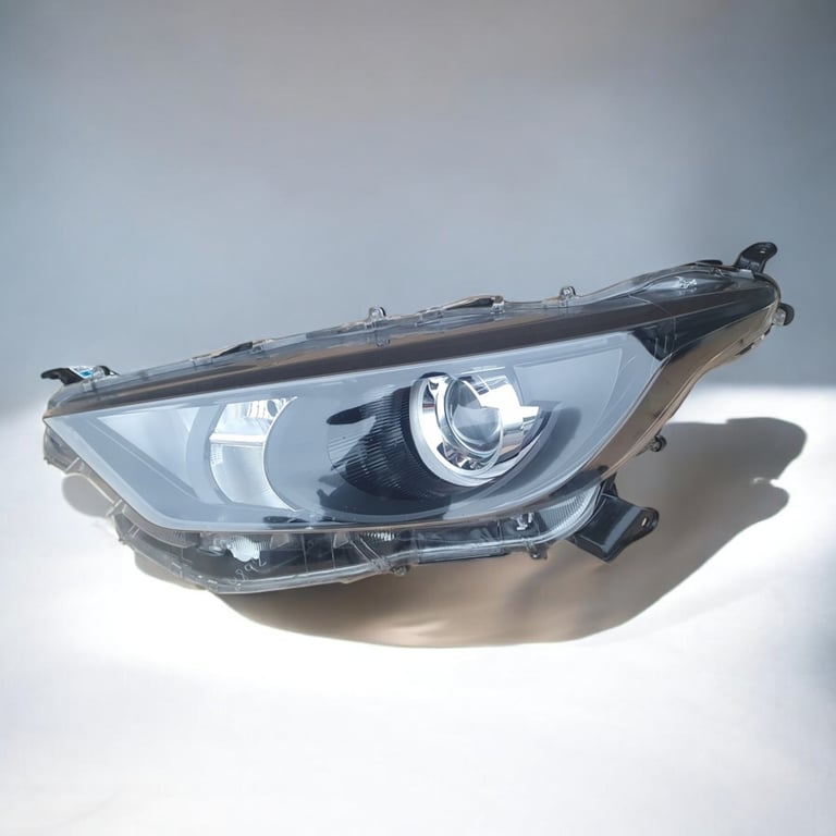 Frontscheinwerfer Toyota 4 Yaris Links Scheinwerfer Headlight SCH6791032576gr