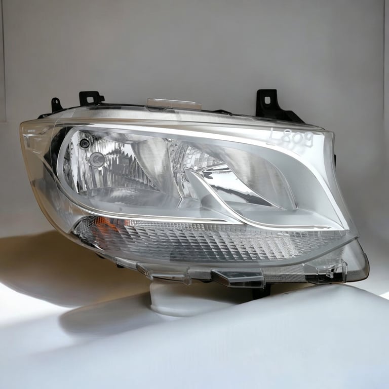 Frontscheinwerfer Mercedes-Benz Sprinter A9109060100 90139095AF Rechts Headlight